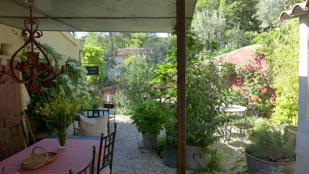 Sous Les Canniers Saumane-de-Vaucluse Bagian luar foto